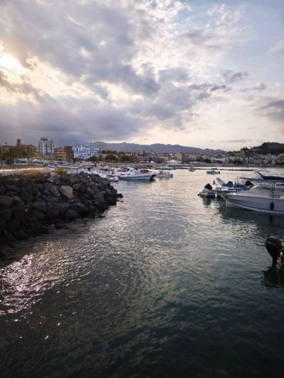 Giardini Naxos в сентябре — фото погоды (2025-09-21)