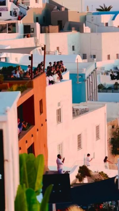 Santorini, Greece в июле — фото погоды (2026-07-11)