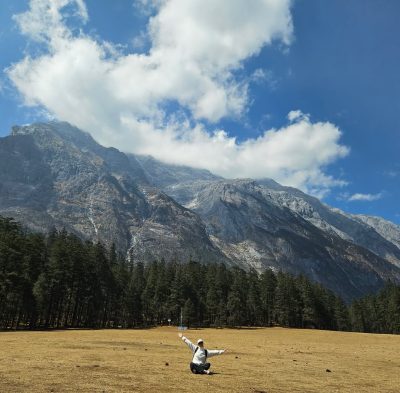 玉龙雪川 Yulong Snow Mountain в мае — фото погоды (2026-05-01)