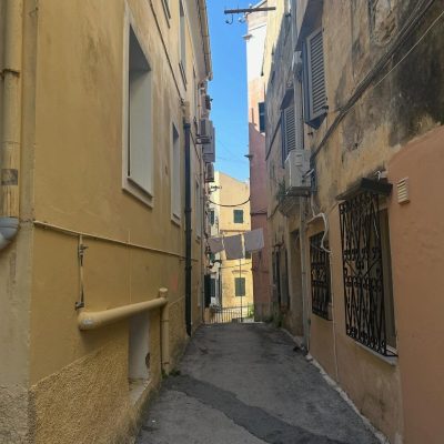 Old Town,Corfu в апреле — фото погоды (2026-04-27)