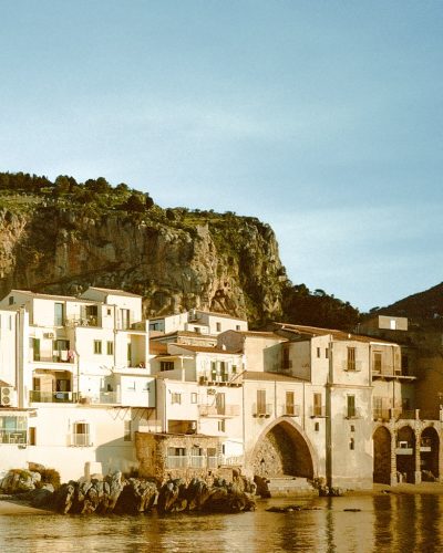 Cefalù, Sicilia в сентябре — фото погоды (2025-09-29)