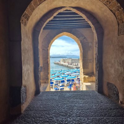 Cefalù, Sicilia в сентябре — фото погоды (2025-09-30)