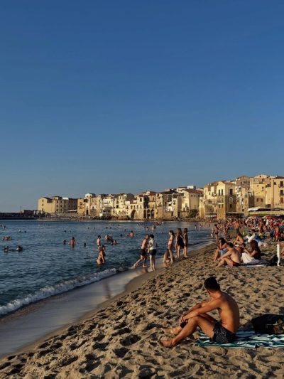 Cefalù, Sicilia в декабре — фото погоды (2025-12-21)