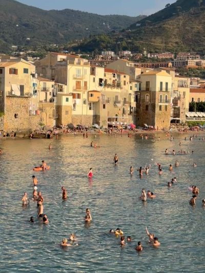 Cefalù, Sicilia в январе — фото погоды (2026-01-23)