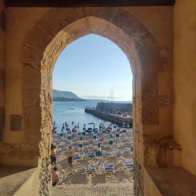 Cefalù, Sicilia в июне — фото погоды (2026-06-22)