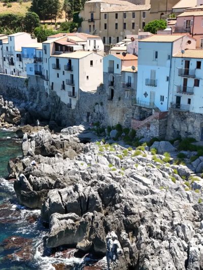 Cefalù, Sicilia в июле — фото погоды (2026-07-12)