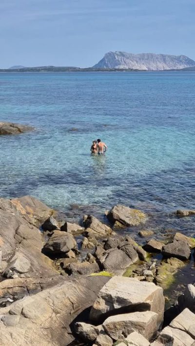 Spiaggia Cala D'Ambra San Teodoro, Sardegna в мае — фото погоды (2026-05-26)
