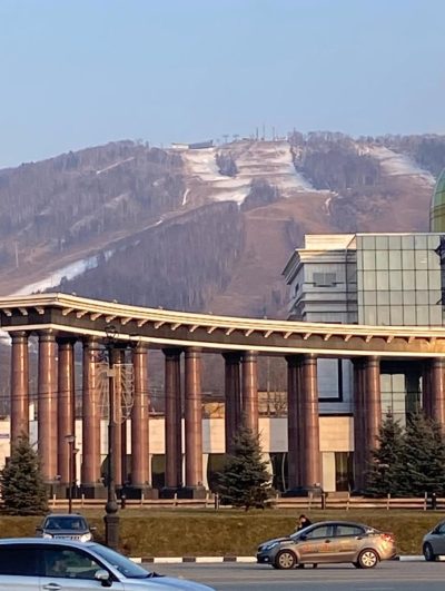 Южно-Сахалинск, Проспект Победы в ноябре — фото погоды (2025-11-24)