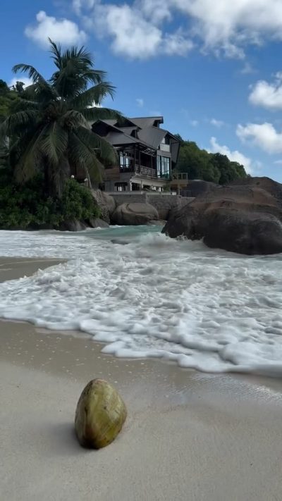Anse Takamaka, Seychelles в сентябре — фото погоды (2025-09-22)
