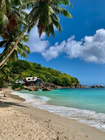 Anse Takamaka, Seychelles в июле — фото погоды (2026-07-11)