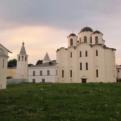 Ярославово Дворище в августе — фото погоды (2025-08-19)