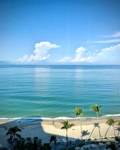 Sunset Plaza Beach Resort — фото погоды в октябре (2025-10-18)