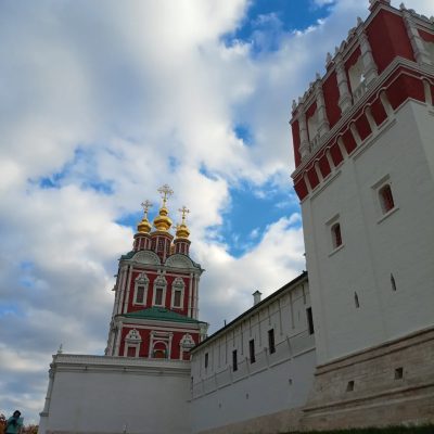 Воскресенский Новодевичий монастырь в октябре — фото погоды (2025-10-25)