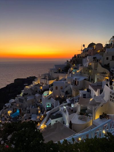 Santorini, Greece - Town Of Oia в октябре — фото погоды (2025-10-12)