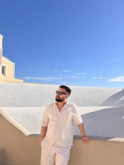 Santorini, Greece - Town Of Oia в апреле — фото погоды (2026-04-22)