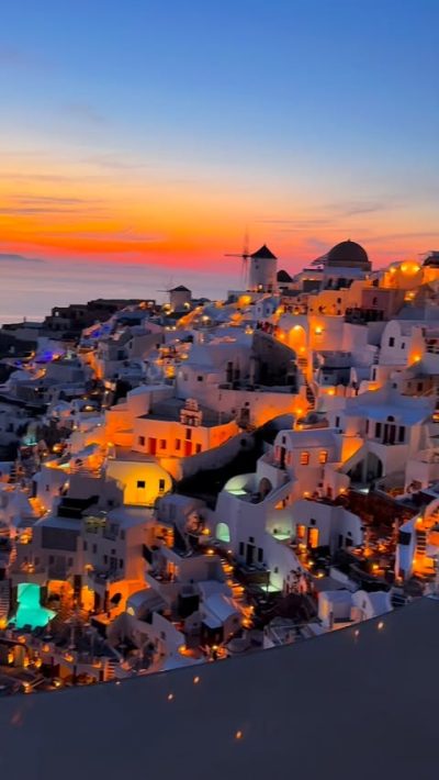Santorini, Greece - Town Of Oia в мае — фото погоды (2026-05-07)