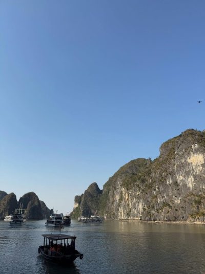 Hang Sửng Sốt - Vịnh Hạ Long в октябре — фото погоды (2025-10-25)