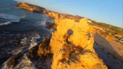 Praia dos Arrifes в октябре — фото погоды (2025-10-19)