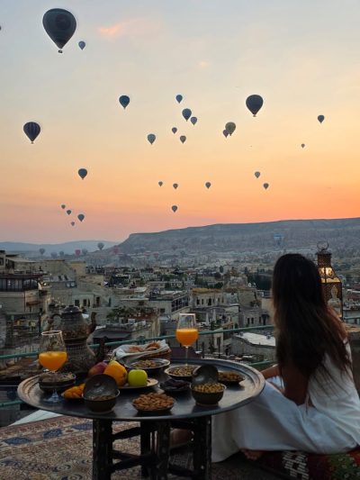 Göreme - Kapadokya TÜRKİYE в июле — фото погоды (2026-07-11)