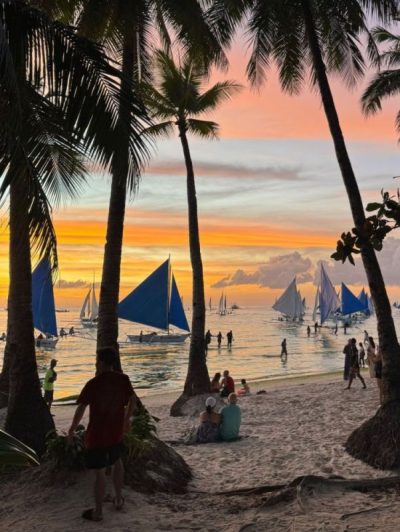 White Beach, Boracay Island, Philippines в апреле — фото погоды (2026-04-30)