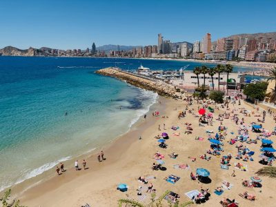 Old Town Square, Benidorm в июле — фото погоды (2026-07-11)