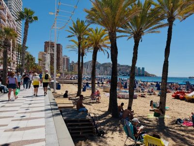Old Town Square, Benidorm в июле — фото погоды (2026-07-11)