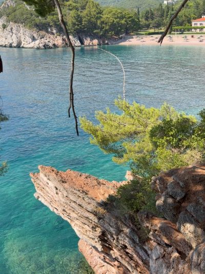 Sveti Stefan, Montenegro в июле — фото погоды (2026-07-09)