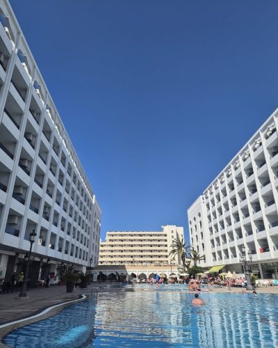 Kn Columbus Aparthotel — фото погоды в октябре (2025-10-09)