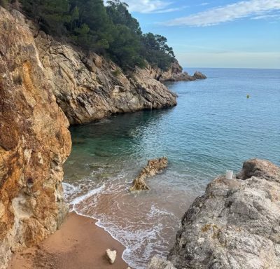 Tossa De Mar, Costa Brava Catalonia, Spain — фото погоды в октябре (2025-10-26)