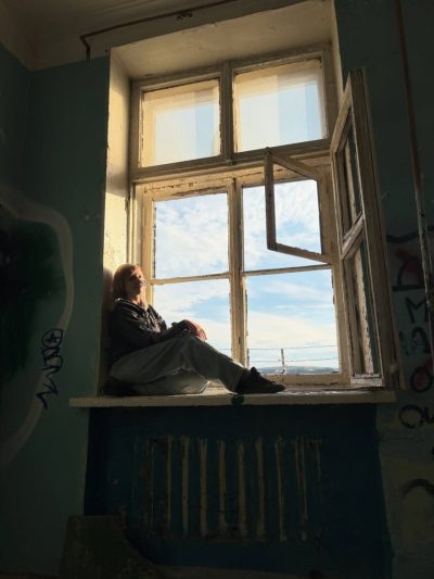 Заброшенная школа в июне — фото погоды (2026-06-11)