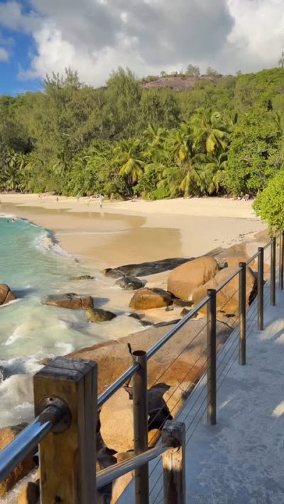 Anse Soleil Beachcomber Hotel — фото погоды в апреле (2026-04-09)