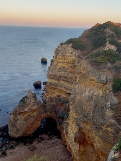 Praia D.Ana, Lagos, Algarve в августе — фото погоды (2025-08-10)