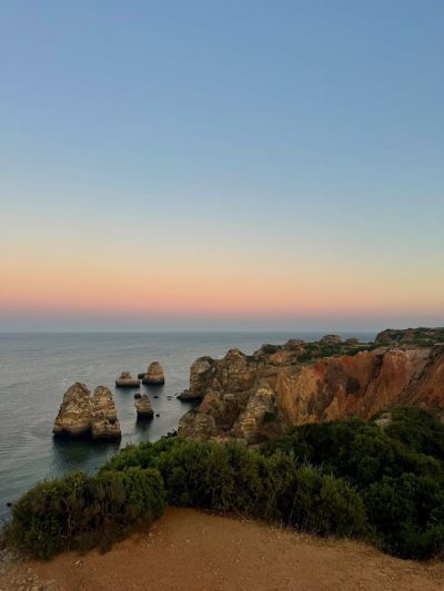 Praia D.Ana, Lagos, Algarve в августе — фото погоды (2025-08-10)