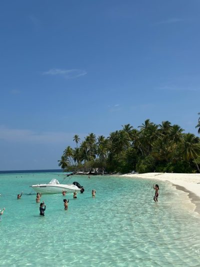 Diamonds Athuruga Beach and Water Villas в декабре — фото погоды (2025-12-06)