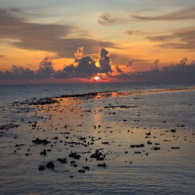 Diamonds Athuruga Beach and Water Villas в декабре — фото погоды (2025-12-09)