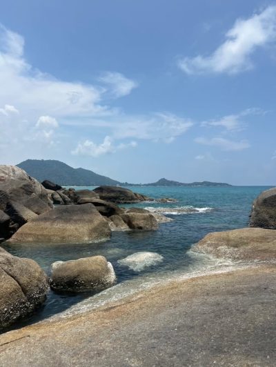 Hin Ta &hin Yai Koh Samui в апреле — фото погоды (2026-04-17)