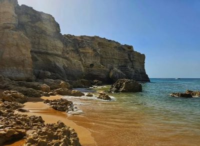 Praia da Coelha в октябре — фото погоды (2025-10-31)