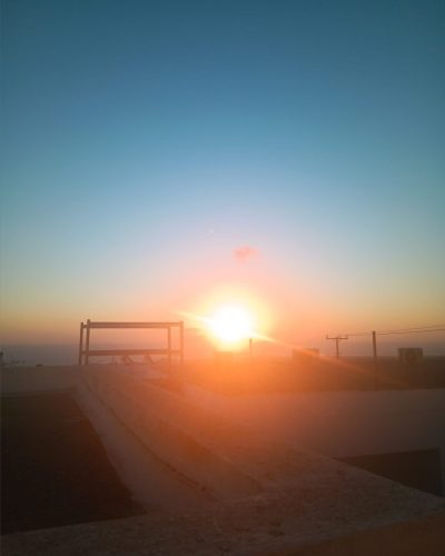 Thira, Santorini, Greece в октябре — фото погоды (2024-10-16)