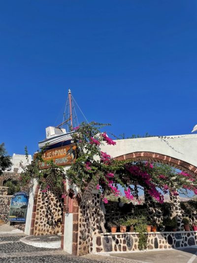 Thira, Santorini, Greece в марте — фото погоды (2026-03-24)