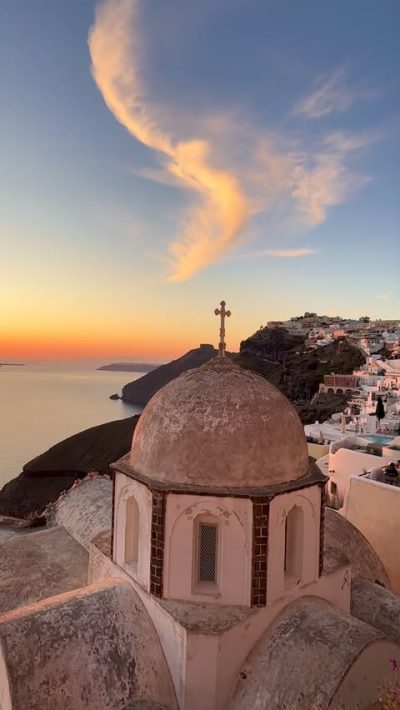 Thira, Santorini, Greece в апреле — фото погоды (2026-04-21)