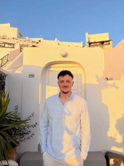 Thira, Santorini, Greece в апреле — фото погоды (2026-04-28)