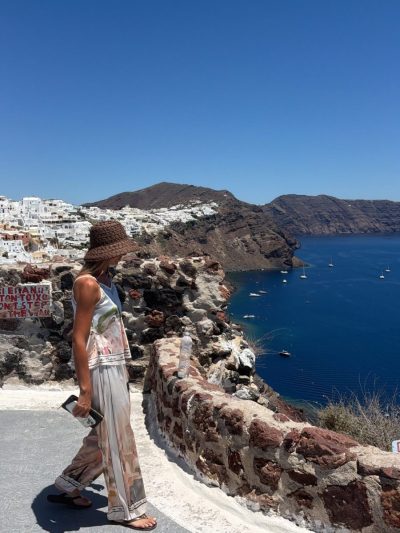 Thira, Santorini, Greece в июне — фото погоды (2026-06-05)