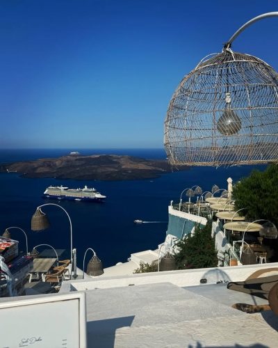 Thira, Santorini, Greece в июне — фото погоды (2026-06-08)