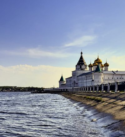 Ипатьевский монастырь в июне — фото погоды (2026-06-22)