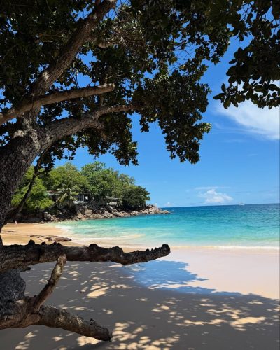 L’ilot BEACH, MAHÉ, Seychelles в апреле — фото погоды (2025-04-20)