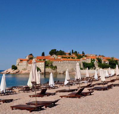 Aman Sveti Stefan в апреле — фото погоды (2026-04-21)