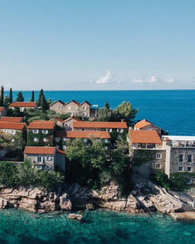 Aman Sveti Stefan в июле — фото погоды (2026-07-01)