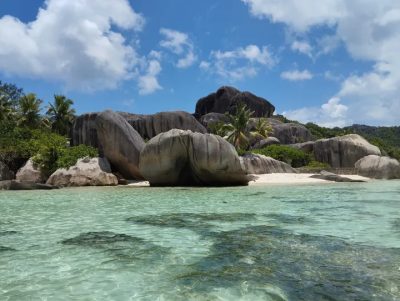 Anse Source D'argent, La Dique, Seychelles в августе — фото погоды (2025-08-07)