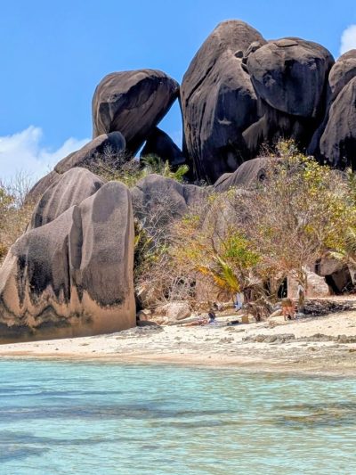 Anse Source D'argent, La Dique, Seychelles в сентябре — фото погоды (2025-09-13)