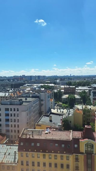 Азимут (гостиница, Санкт-Петербург) в июне — фото погоды (2026-06-17)